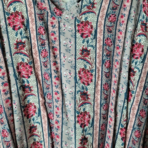 Torrid Challis Stitch Detail Tank Top - Picture 4 of 8